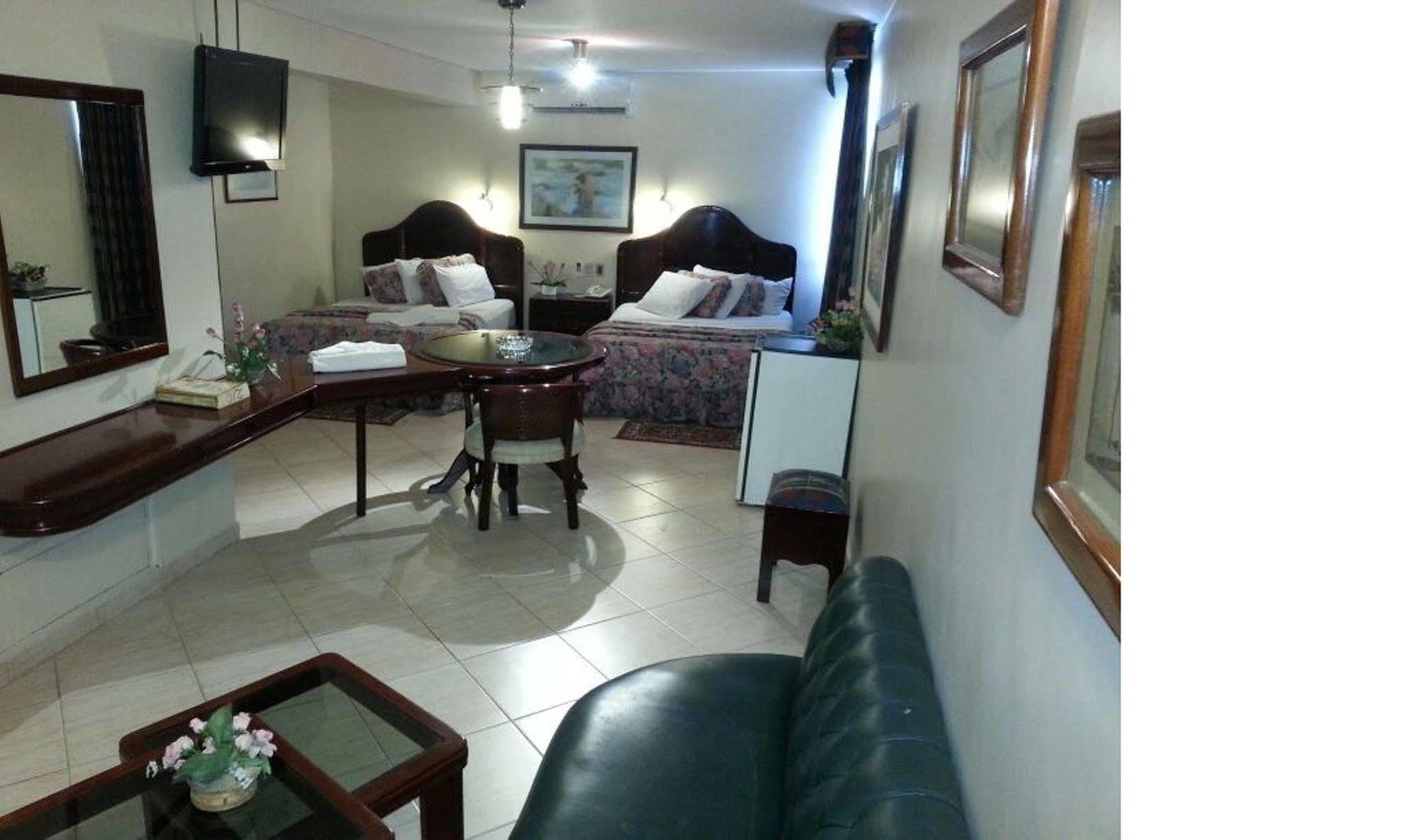 Hotel Arenal Санта-Крус-де-ла-Сьерра Экстерьер фото
