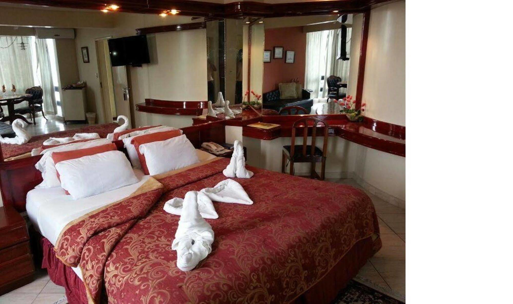 Hotel Arenal Санта-Крус-де-ла-Сьерра Экстерьер фото